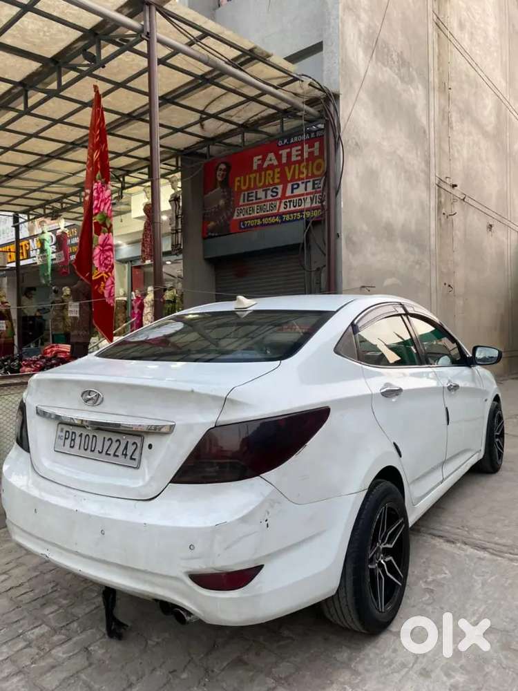 Hyundai Fluidic Verna 2011 Diesel 85000 Km Driven