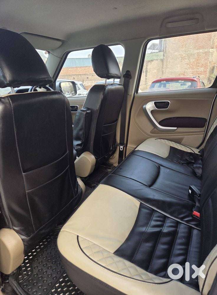 Mahindra Tuv 300 Mhawk100 T8, 2022, Diesel