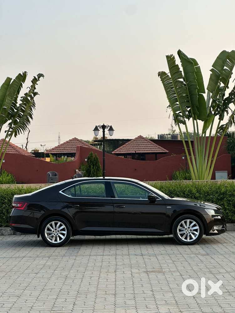 Skoda Superb L&k 2.0 Tdi At, 2016, Diesel
