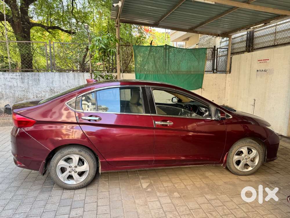 Honda City 1.5 V-mt Sunroof