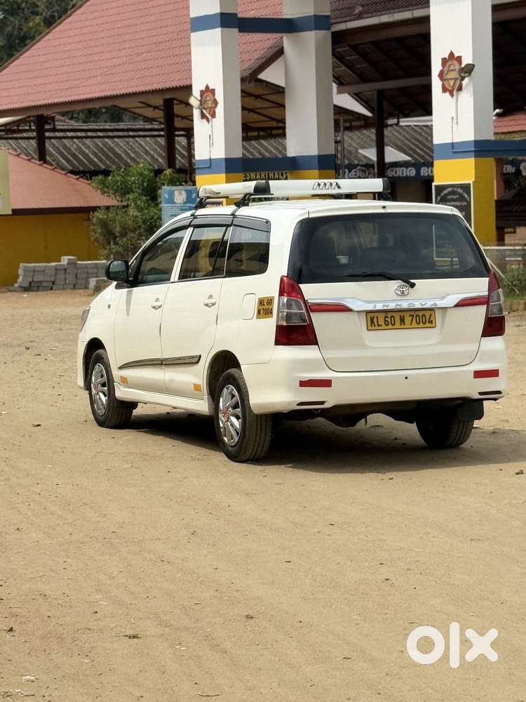 Toyota Innova 2.5 Gx 8 Str Bs-iii, 2012, Diesel