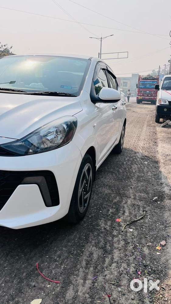 Hyundai Aura 2024 Cng & Hybrids Well Maintained