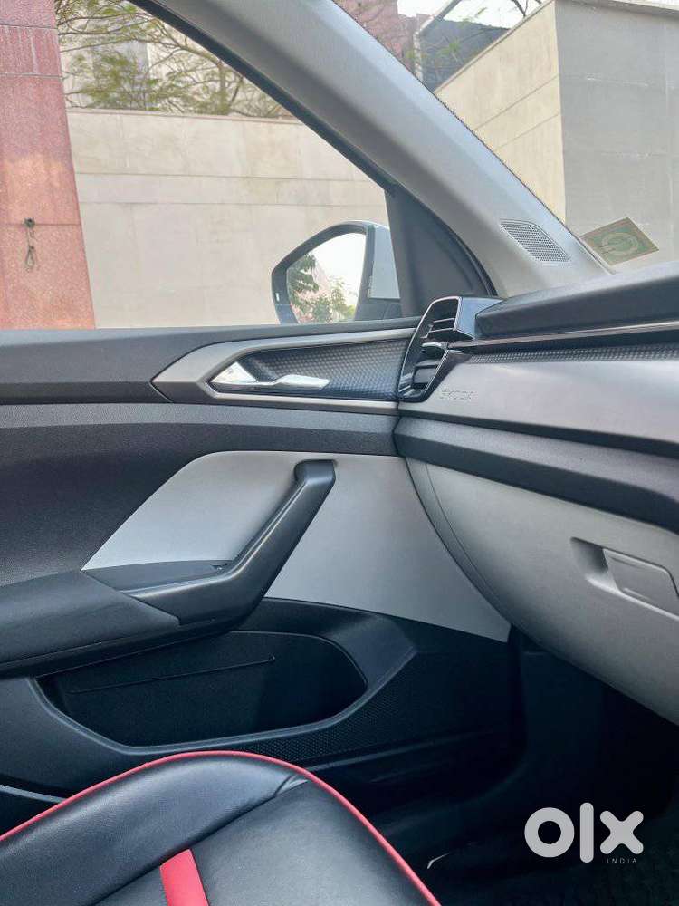 Skoda Kushaq 1.0 Tsi Ambition At, 2022, Petrol