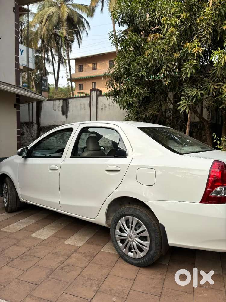 Toyota Etios 2015 Diesel 124000 Km Driven