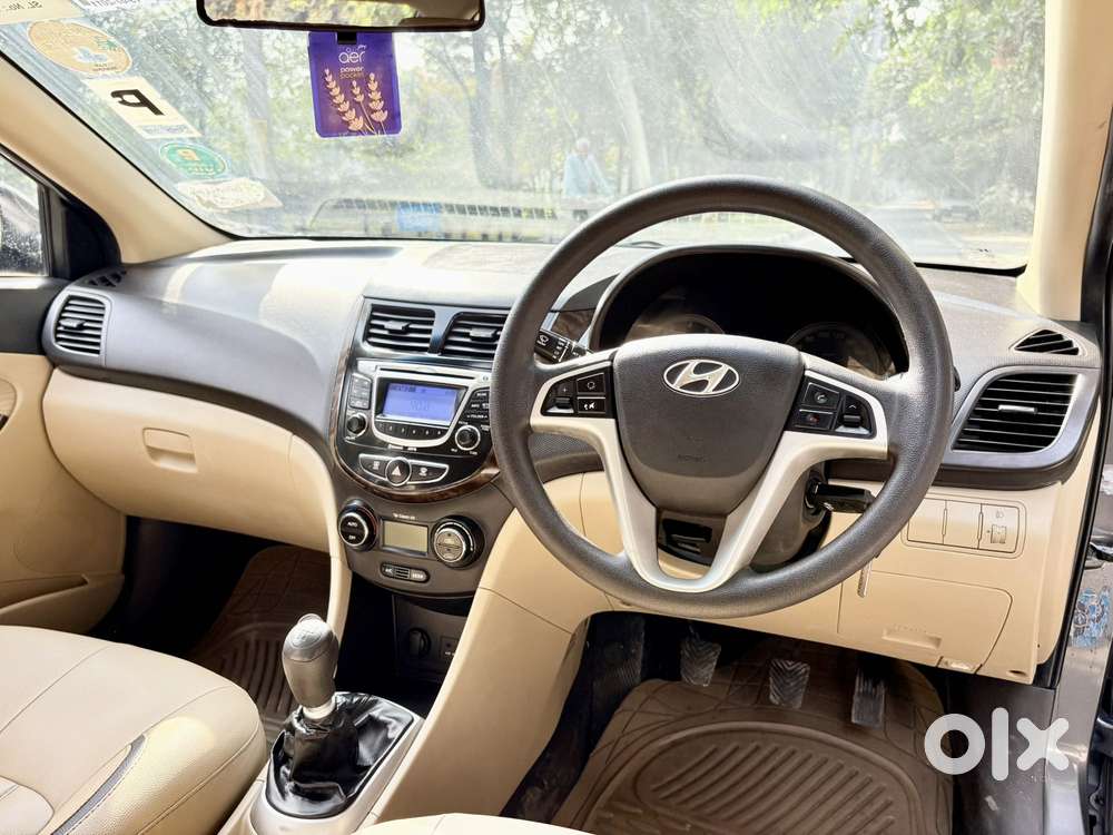 Hyundai Fluidic Verna 1.6 Vtvt Sx, 2011, Petrol