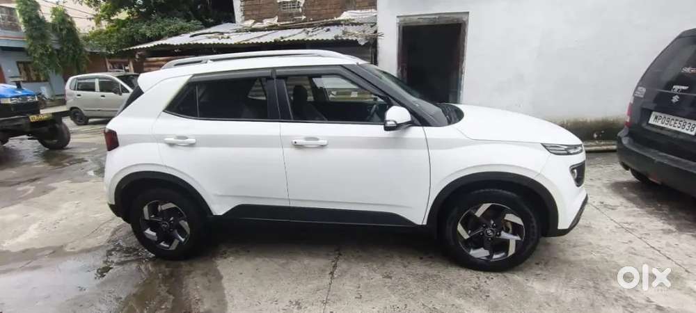Hyundai Venue 2020 Diesel 100000 Km Driven