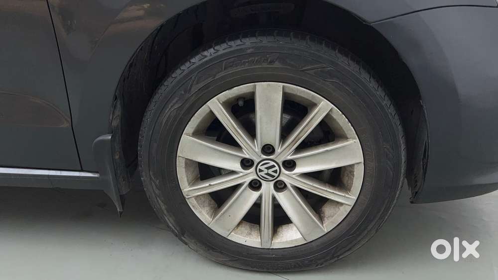 Volkswagen Vento 1.2 Tsi Highline At, 2017, Petrol