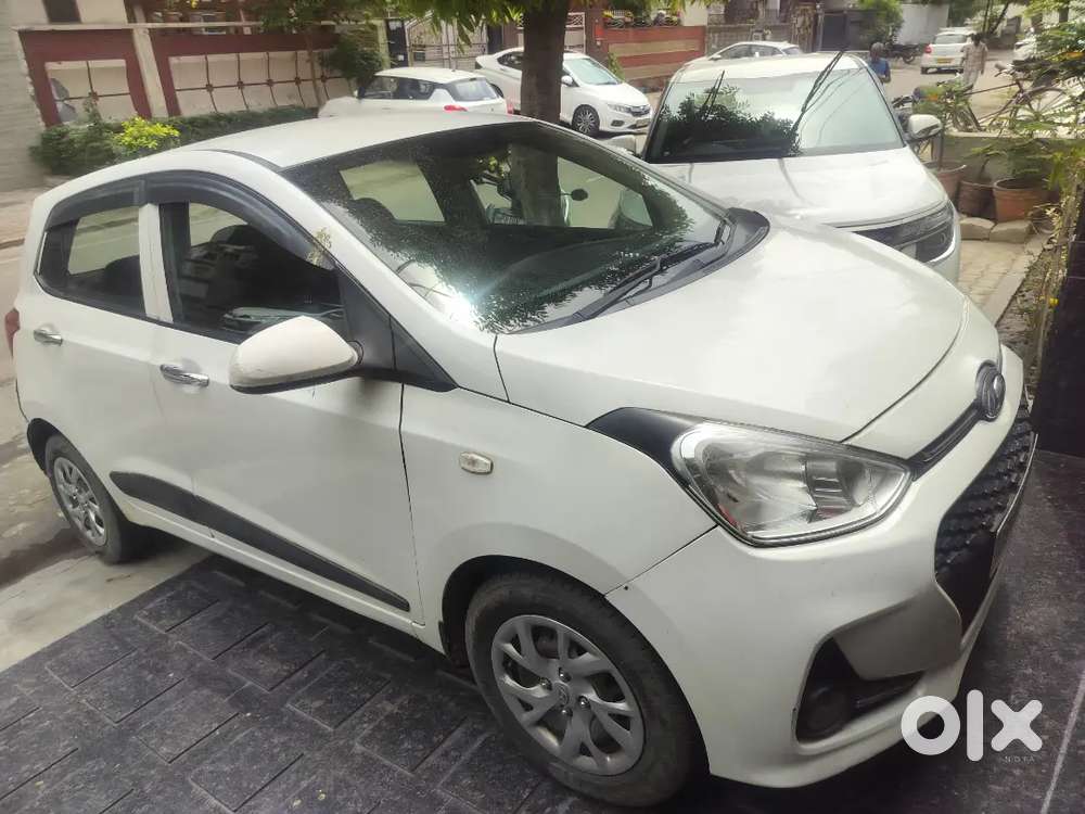 Hyundai Grand I10 2017 Diesel 100000 Km Driven