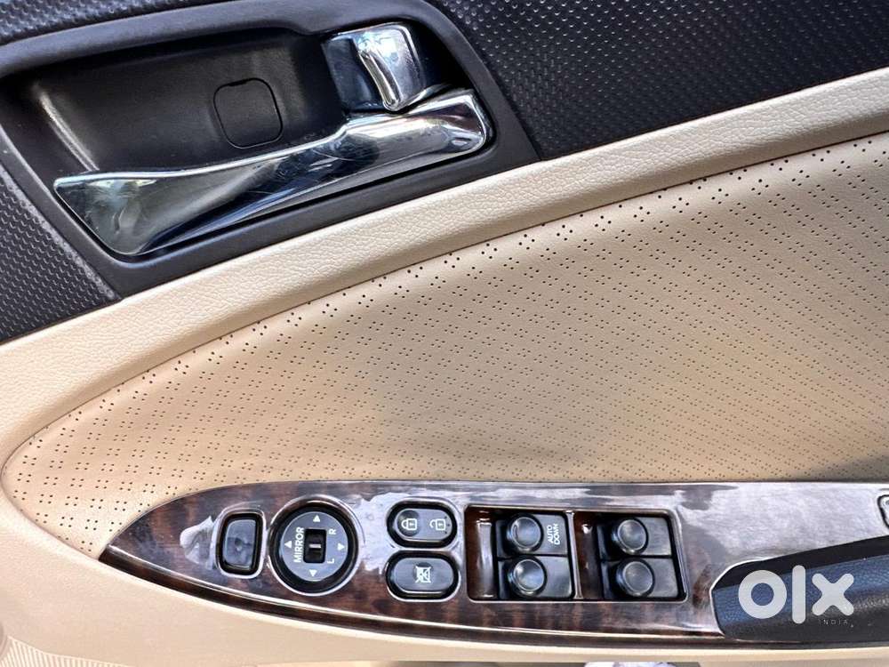 Hyundai Fluidic Verna 1.6 Vtvt S (o) Automatic, 2013, Petrol