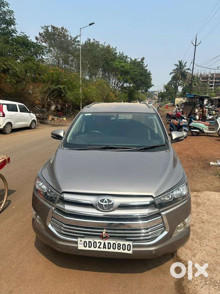 Toyota Innova Crysta 2017 Diesel Well Maintained