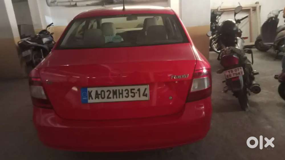Skoda Rapid Elegance 2013