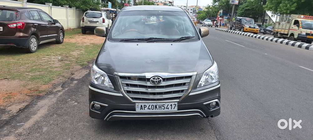 Toyota Innova 2.5 E Diesel Ps 7-seater, 2012, Diesel