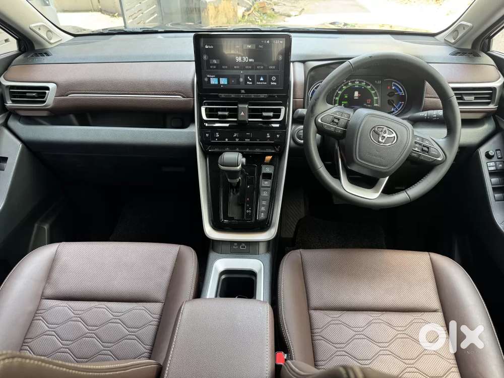 Toyota Innova Hycross 2.0 Zx (o) Hybrid 7 Str, 2025, Petrol
