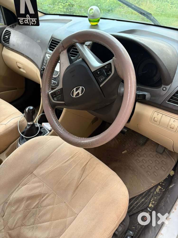 Hyundai Verna Petrol Manual 2015
