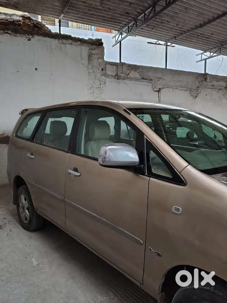 Toyota Innova 2005 Diesel Well Maintained