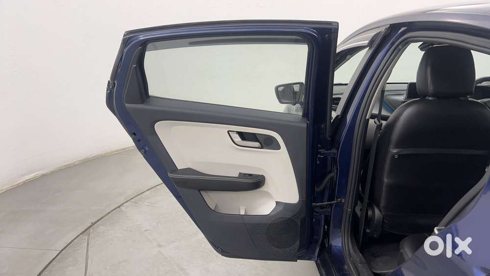 Tata Altroz Xz Plus (s) Diesel, 2023, Diesel
