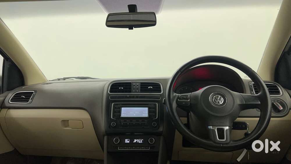 Volkswagen Vento Petrol Highline, 2014, Petrol