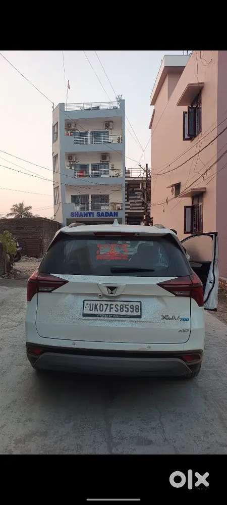 Xuv 7oo Ax7 2024 Diesel Well Maintained.
