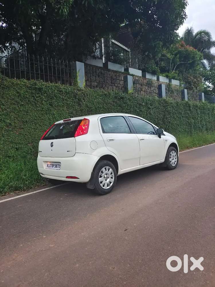 Fiat Punto 2010 Petrol 80000 Km Driven