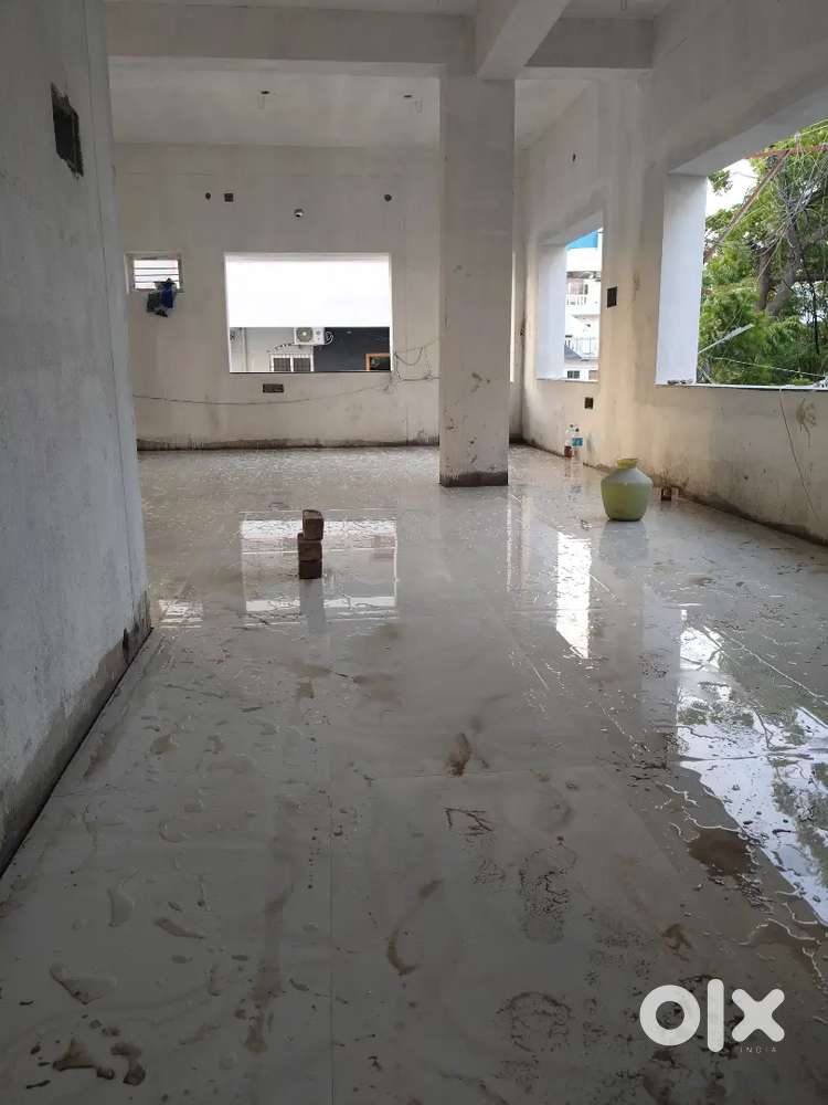 Commercial space for rent in prime area
