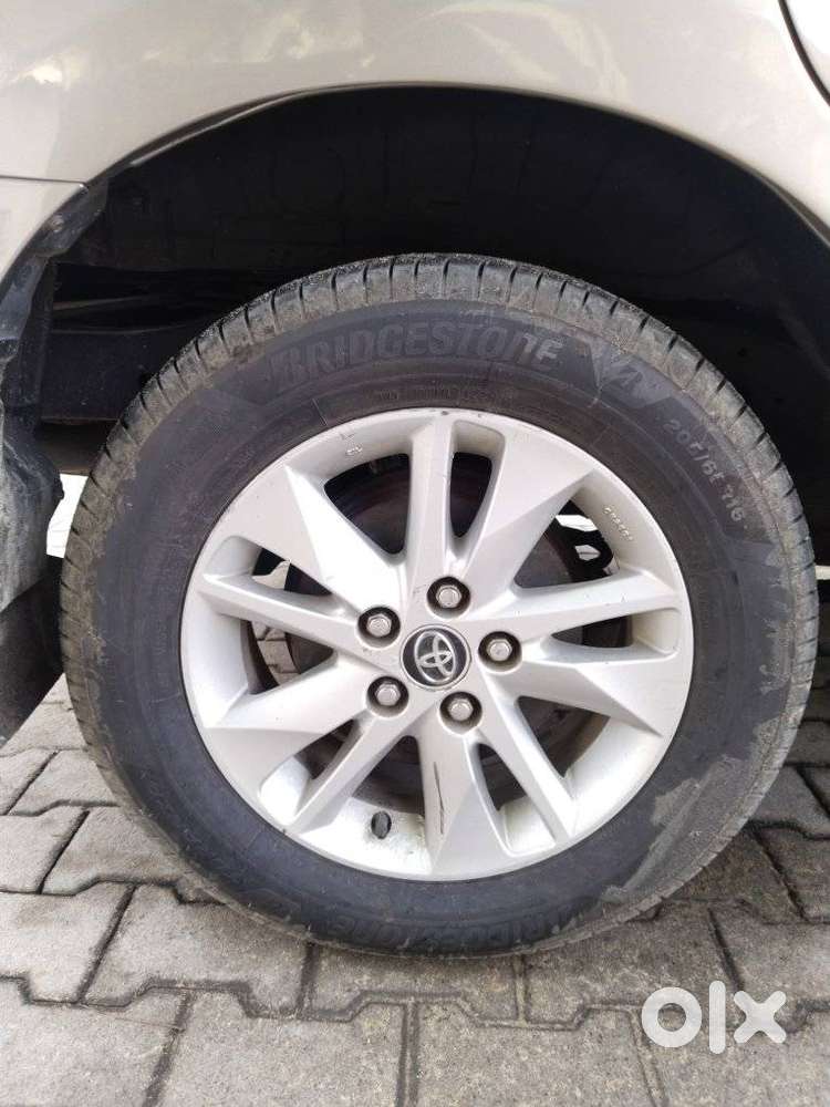 Toyota Innova Crysta 2.8 Gx At, 2017, Diesel