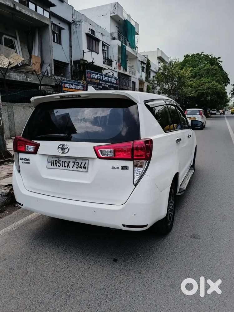 Toyota Innova Crysta [2020-ongoing] 2.4 Gx At 8 Str, 2023, Diesel