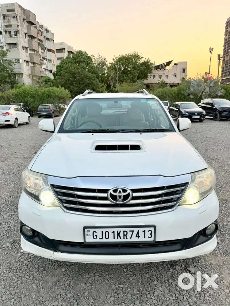 Fortuner Auto 4x2 Fully Loaded