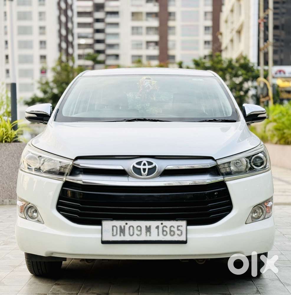 Toyota Innova Crysta 2.8z Automatic, 2017, Diesel