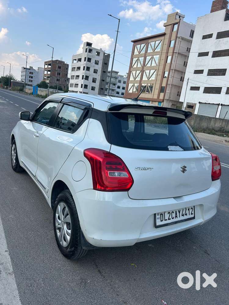 Maruti Suzuki Swift Vxi + Manual, 2018, Cng & Hybrids