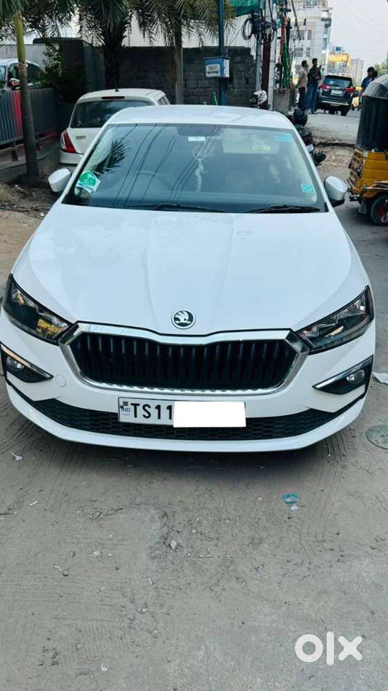Skoda Slavia 1.0 Ambition Tsi At, 2022, Petrol