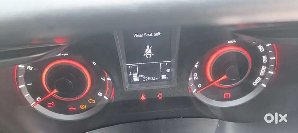 Mahindra Xuv300 2022 Petrol Well Maintained