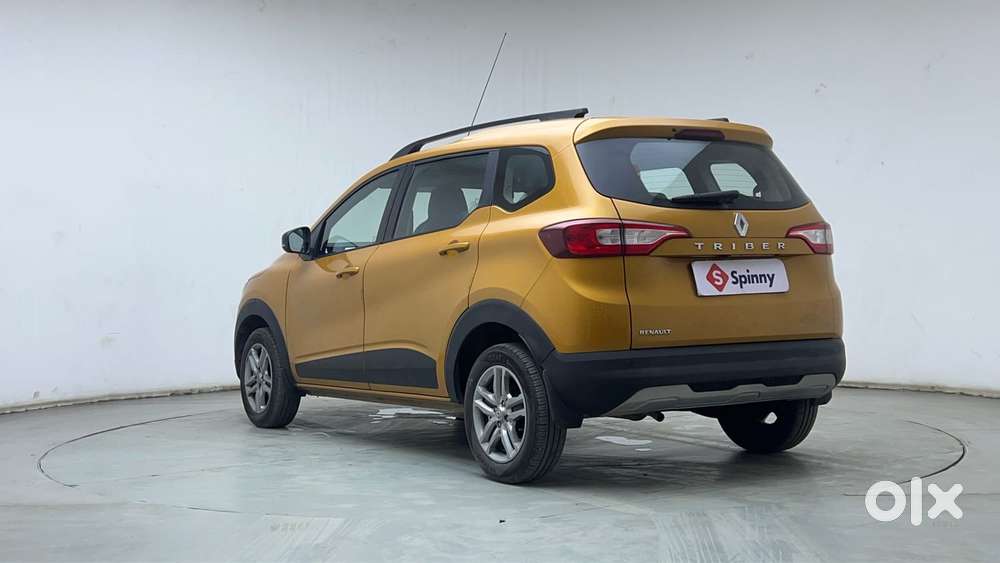 Renault Triber Rxz, 2022, Petrol