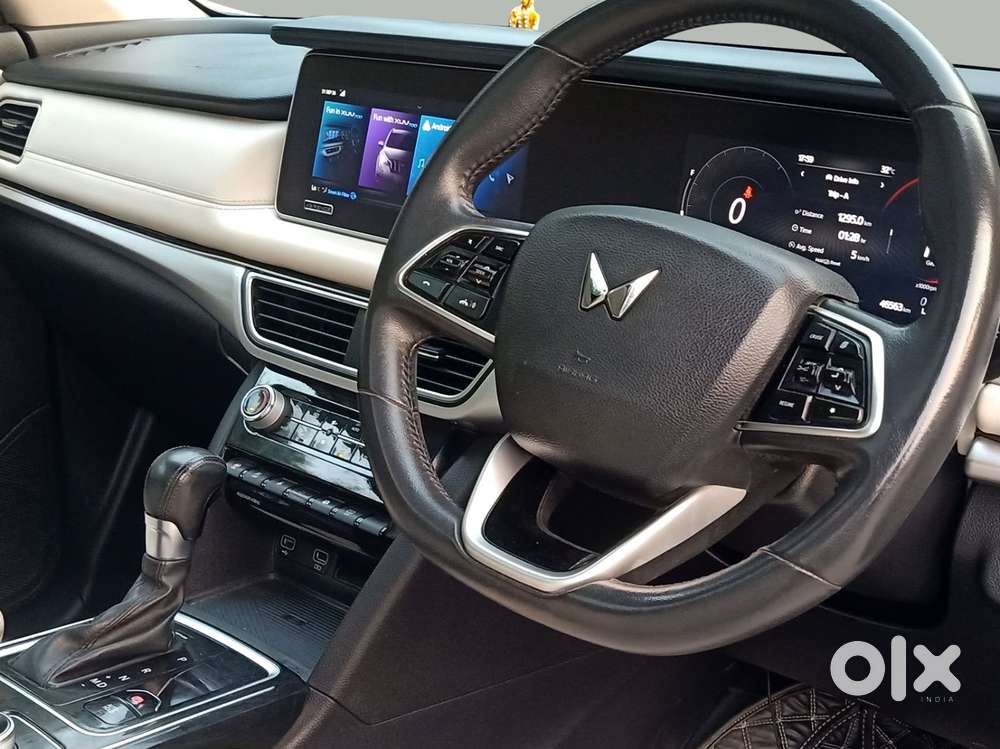 Mahindra Xuv700 2.0 Ax 7 Petrol At Luxury Pack Str, 2022, Petrol