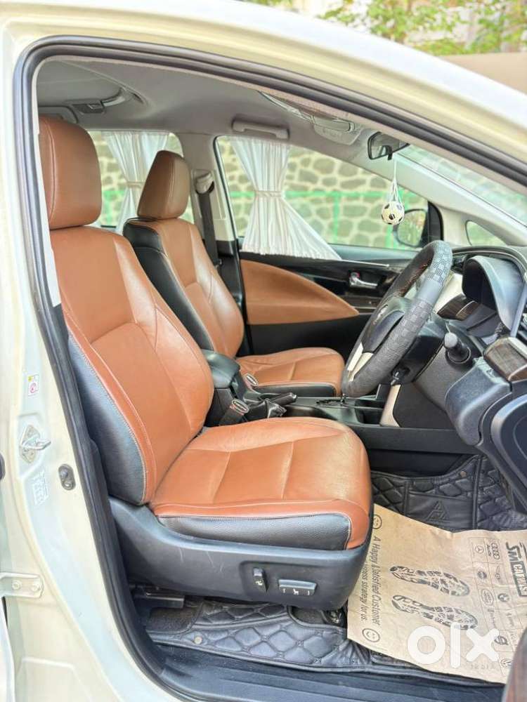 Toyota Innova Crysta 2.8z Automatic, 2016, Diesel