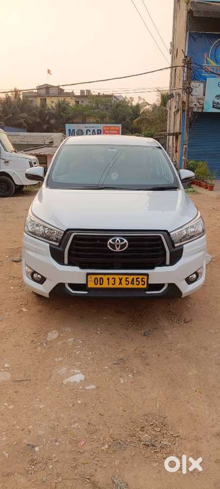 Toyota Innova Crysta 2.4 G Plus Mt 8s, 2025, Diesel
