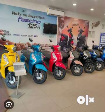 Tvs store suzuki showroom