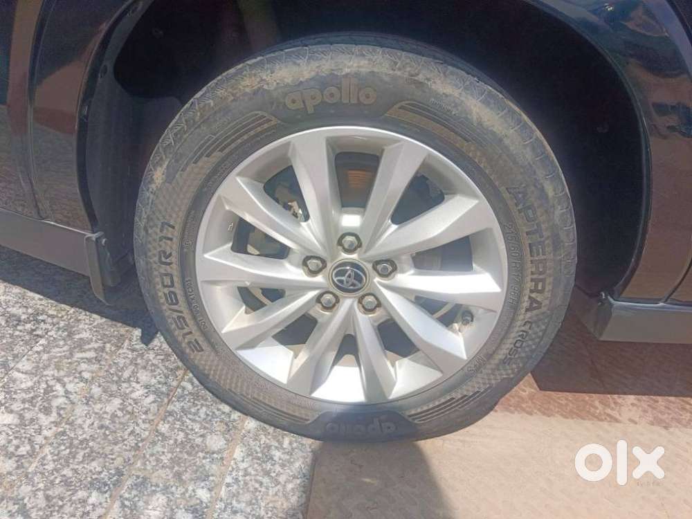 Toyota Innova Hycross 2.0 Vx Hybrid 7 Str, 2023, Petrol