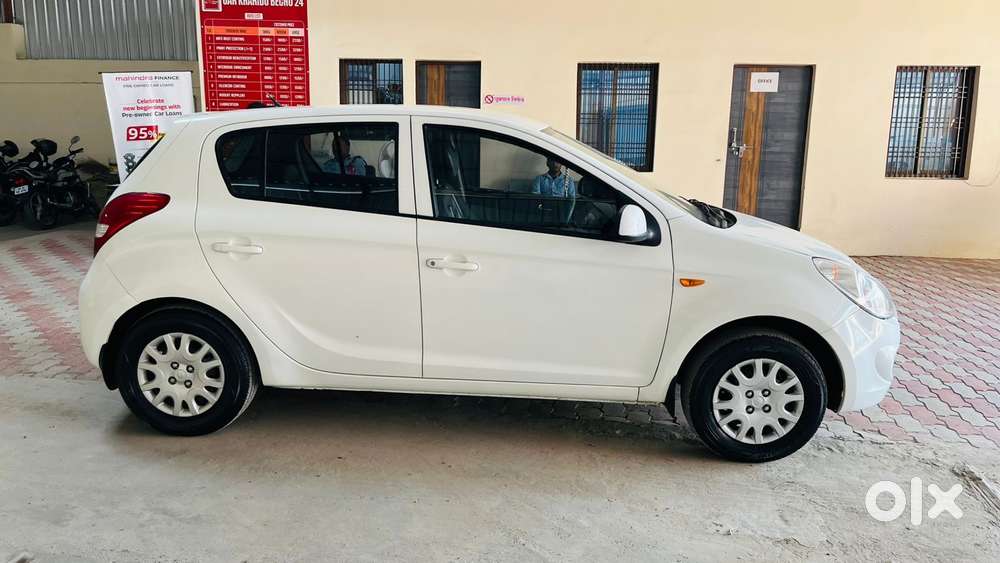 Hyundai I20 Magna 1.2 Mt, 2010, Petrol
