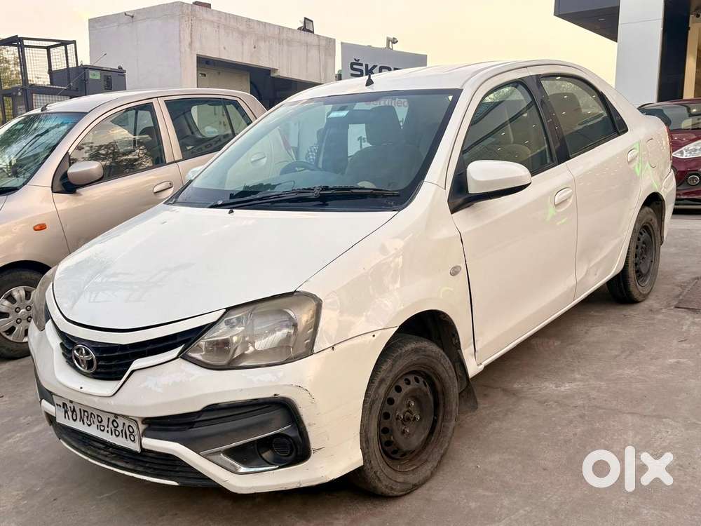 Toyota Etios Cross G, 2018, Petrol