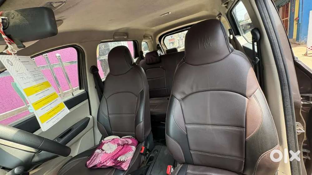 7 Seater New Condition Car