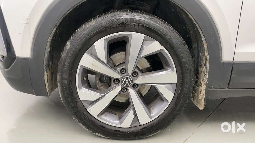 Volkswagen Taigun Topline 1.0 Tsi At (electric Seats), 2021, Petrol