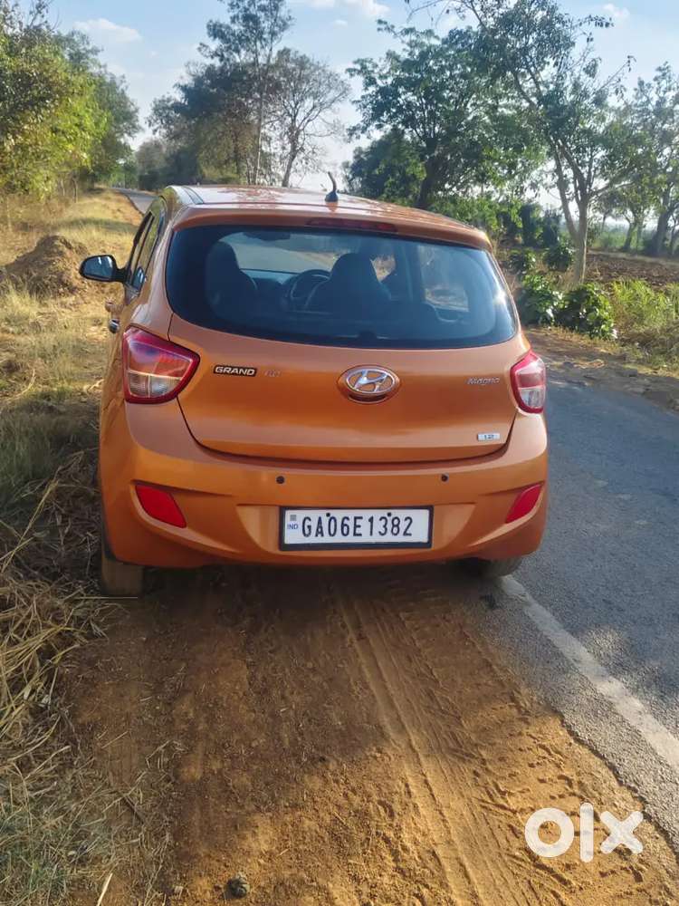 Hyundai I10 2017 Petrol 75000 Km Driven