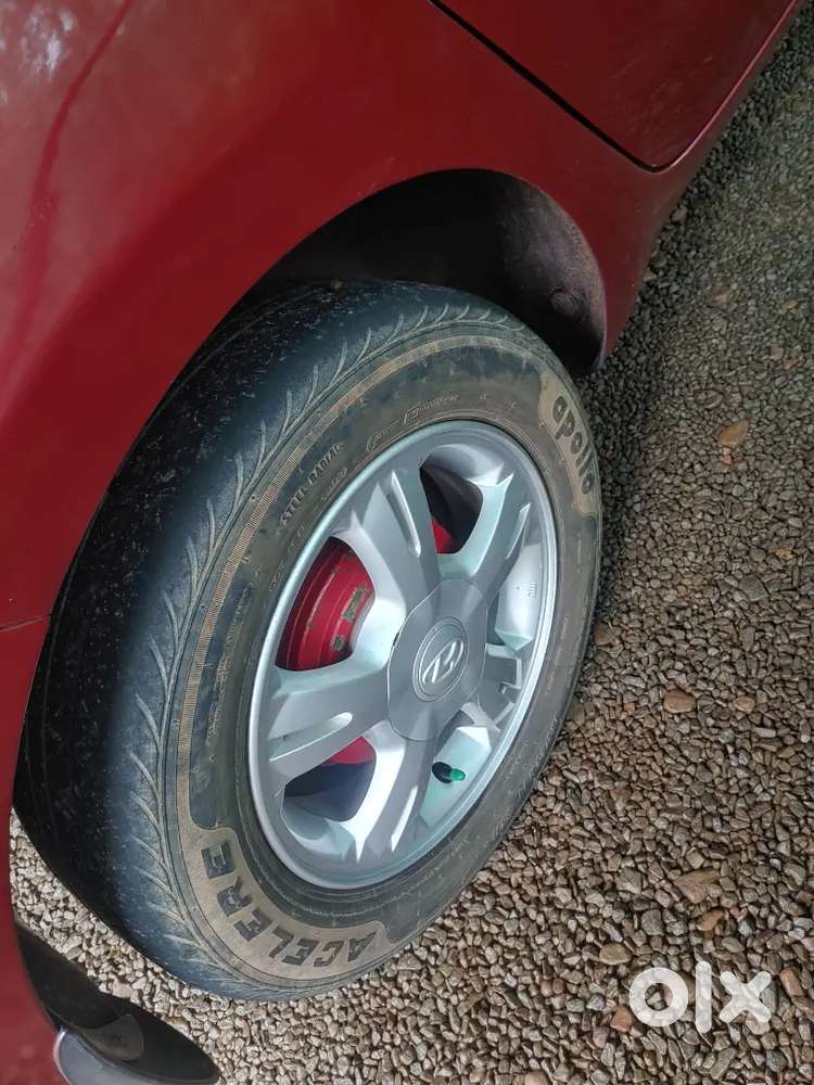 Hyundai I20 Asta 0 With Sunroof 2009
