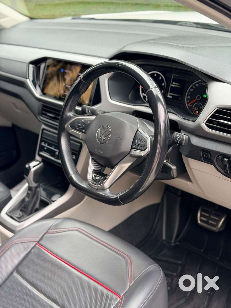 Volkswagen Taigun 1.0 Tsi Highline At, 2022, Petrol