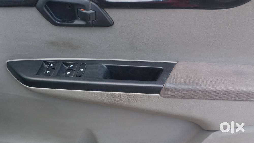 Mahindra Kuv 100 2016-2017 Mfalcon G80 K6 Plus, 2016, Petrol
