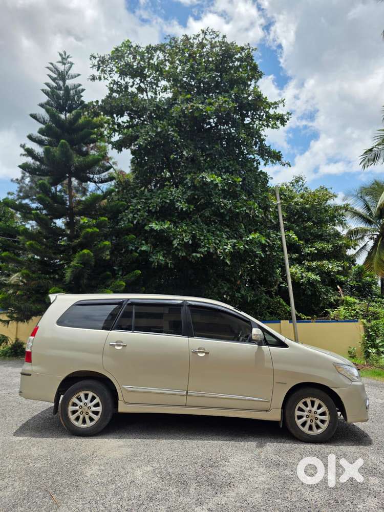 Toyota Innova 2.5 V 7 Str, 2013, Diesel