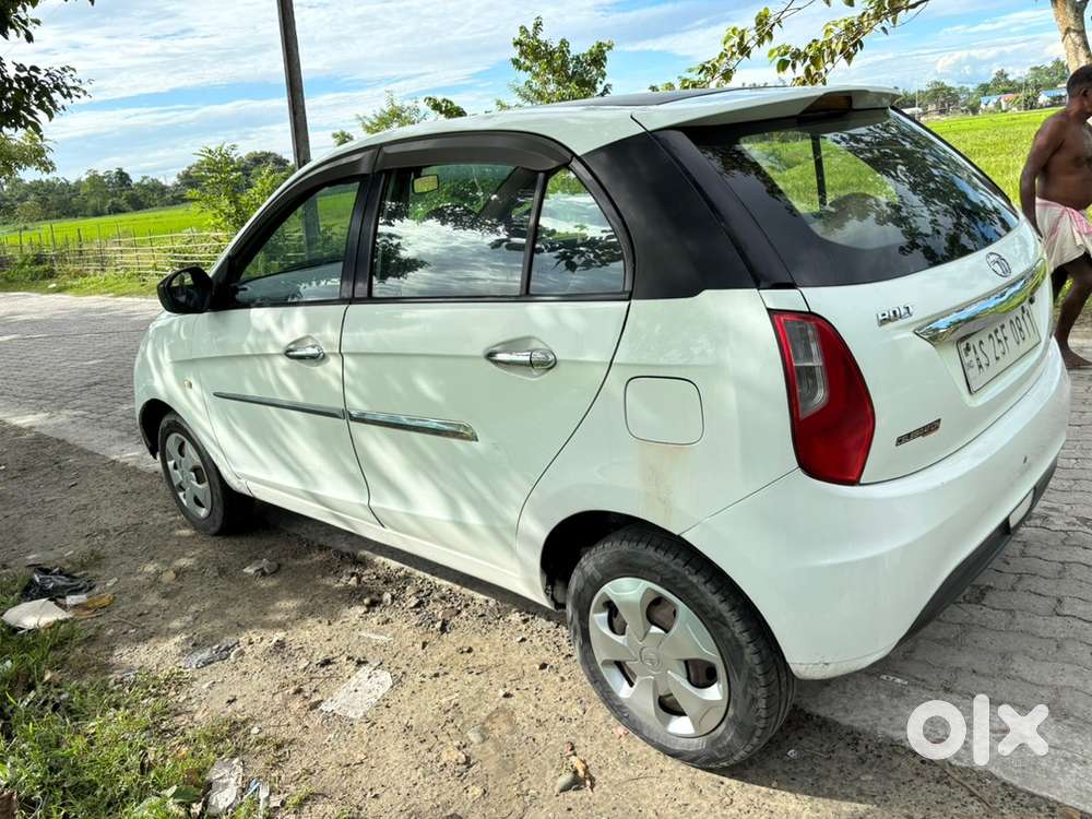 Tata Bolt Petrol 2016