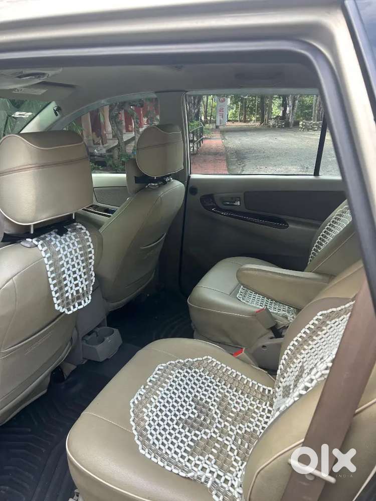 Toyota Innova 2012 Diesel 85000 Km Driven