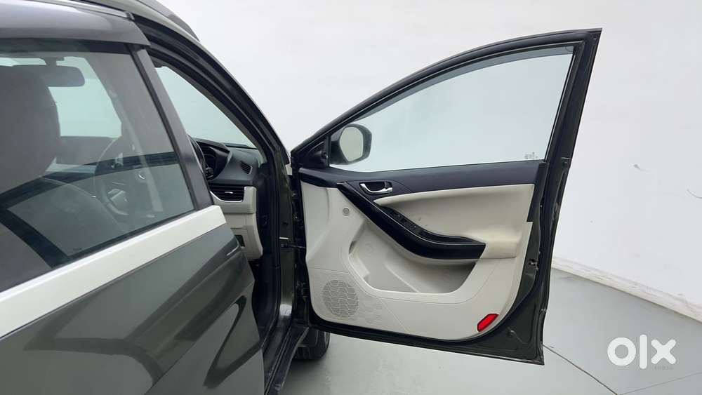 Tata Nexon 1.2 Revotron Xz Plus, 2022, Petrol