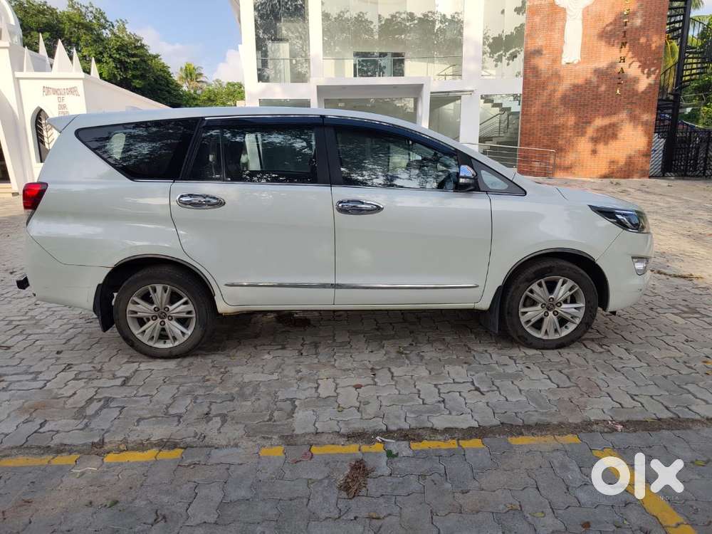Toyota Innova Crysta 2016 Diesel Well Maintained